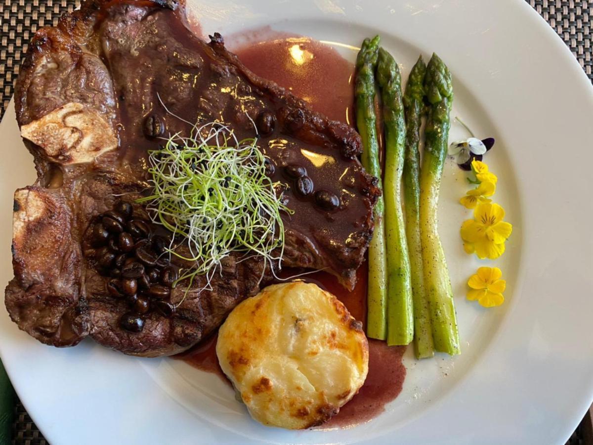 Pensiune Restaurant Indus ออกนา ซีบิวลุย ภายนอก รูปภาพ