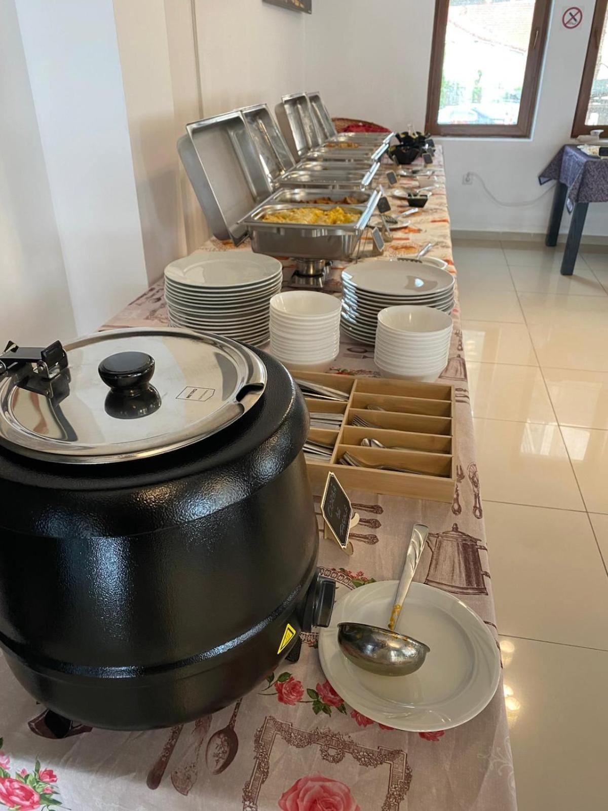 Pensiune Restaurant Indus ออกนา ซีบิวลุย ภายนอก รูปภาพ